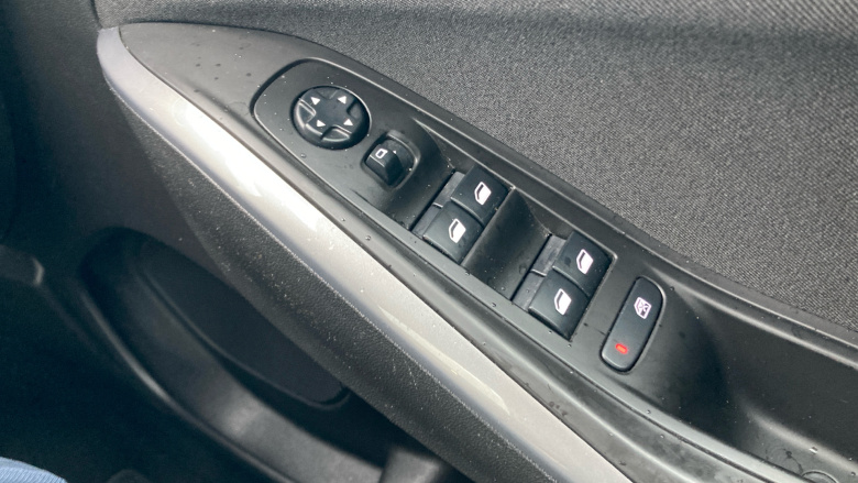 Vauxhall Grandland X 1.2 Turbo SE 5dr Petrol Hatchback